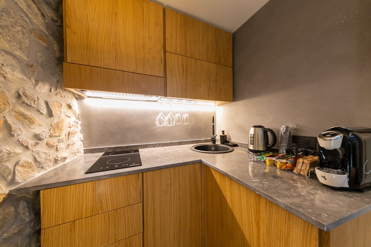 The apartment’s equipped kitchen.